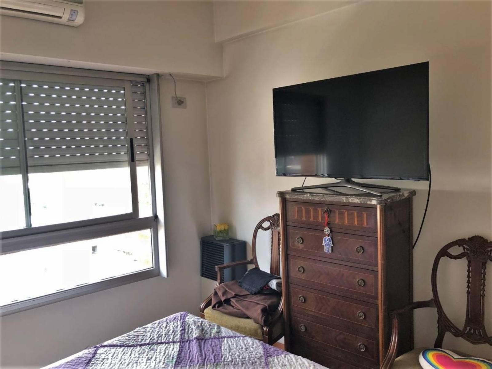 Montes de Oca 1700 · Barracas — foto 3