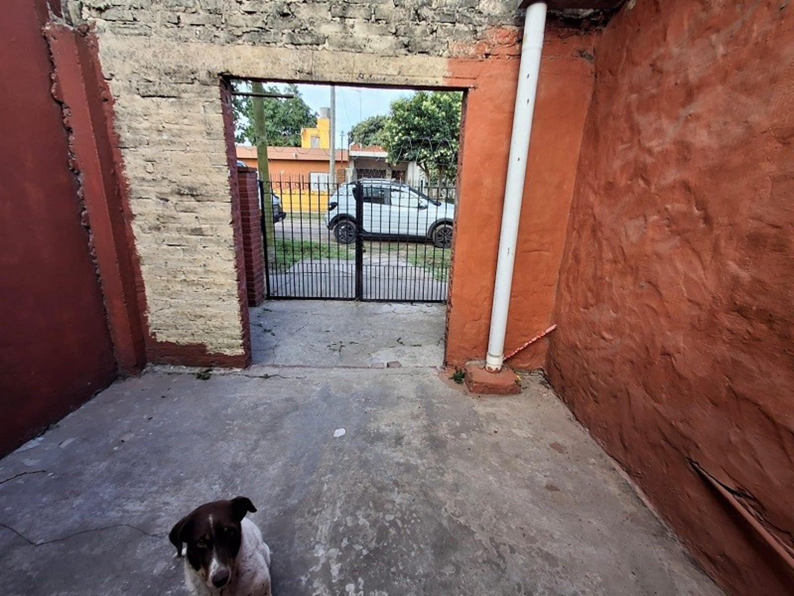 Tomas Aquino 800 · Almirante Brown — foto 12
