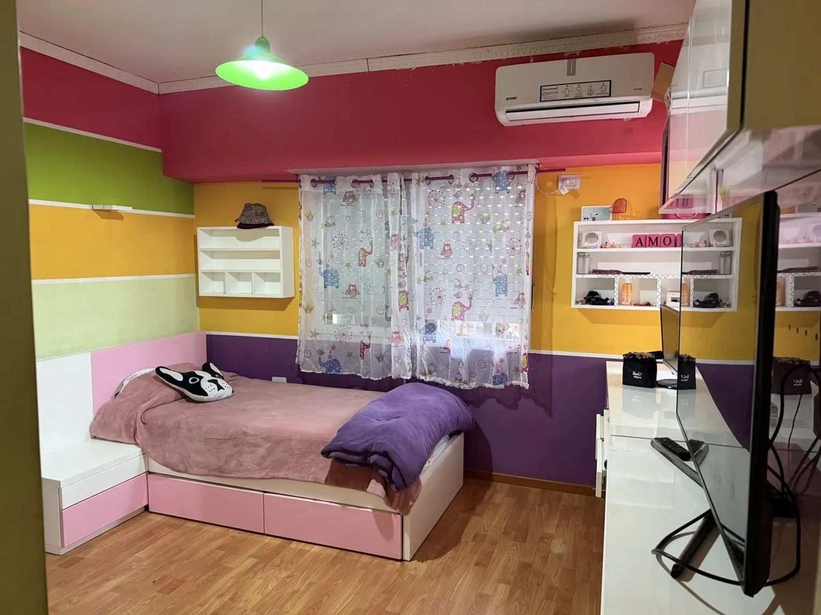 GELLY Y OBES 1320 · Morón — foto 3