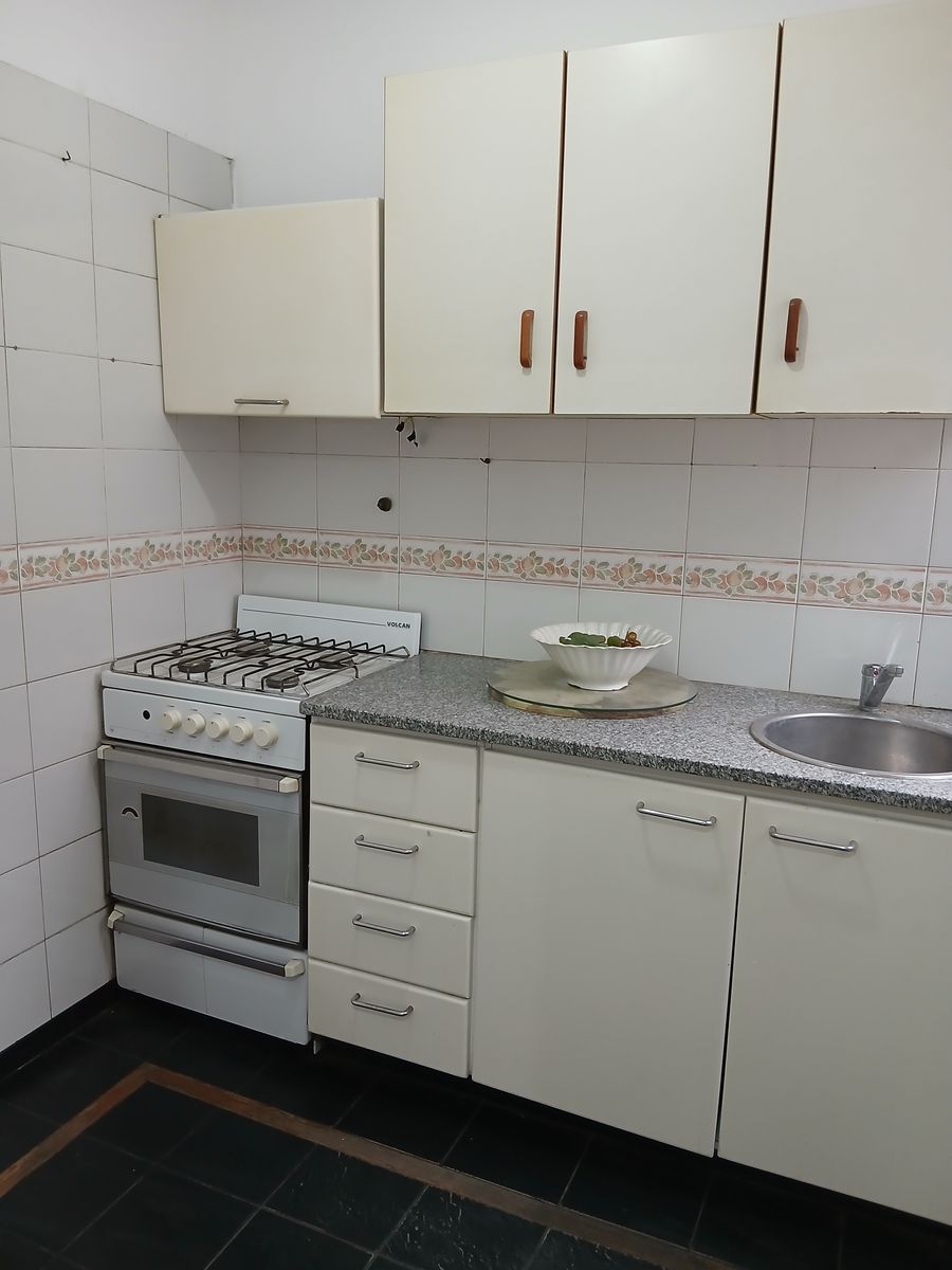 AV AVELLANEDA 3700 · Floresta — foto 4