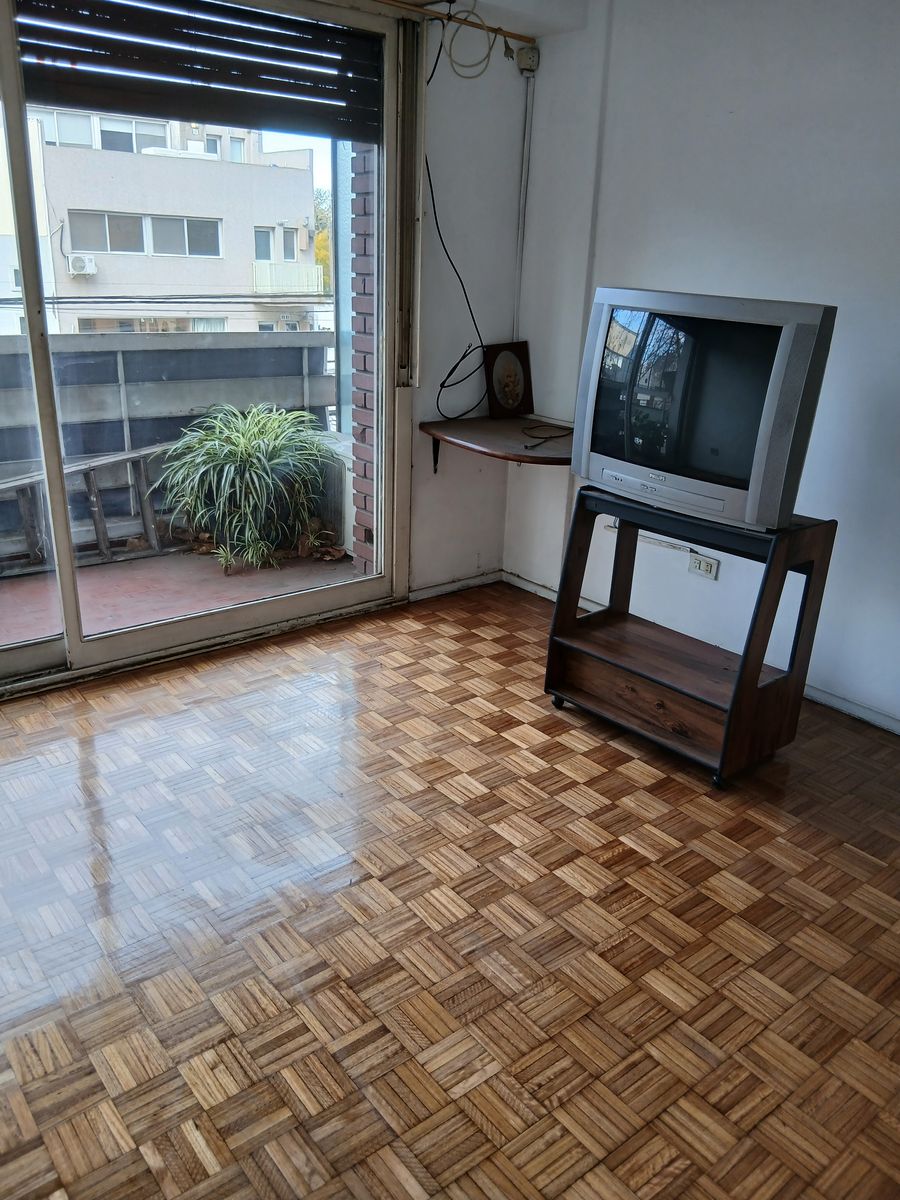 AV AVELLANEDA 3700 · Floresta — foto 6