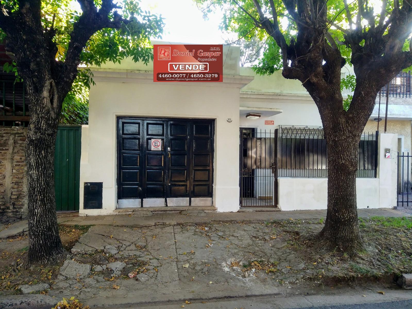 ATENCION  NUEVO VALOR  Casa - Fondo libre - Excelente estado