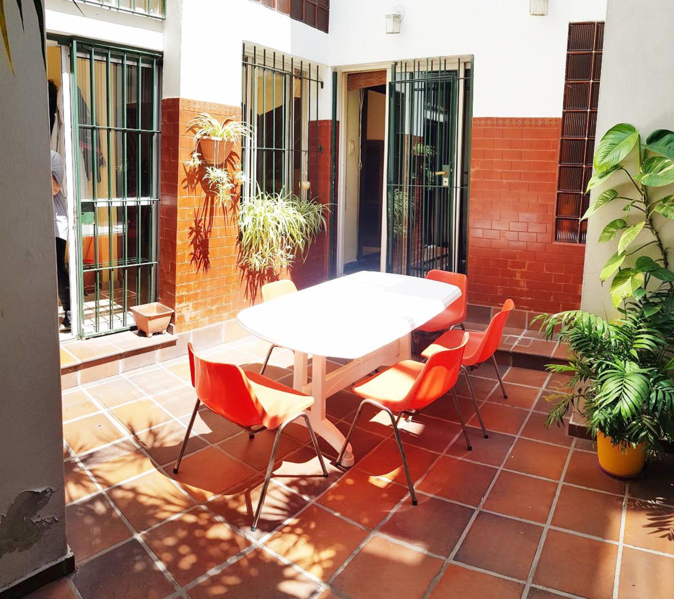 Bernaldes 1588 · Vélez Sarsfield — foto 10