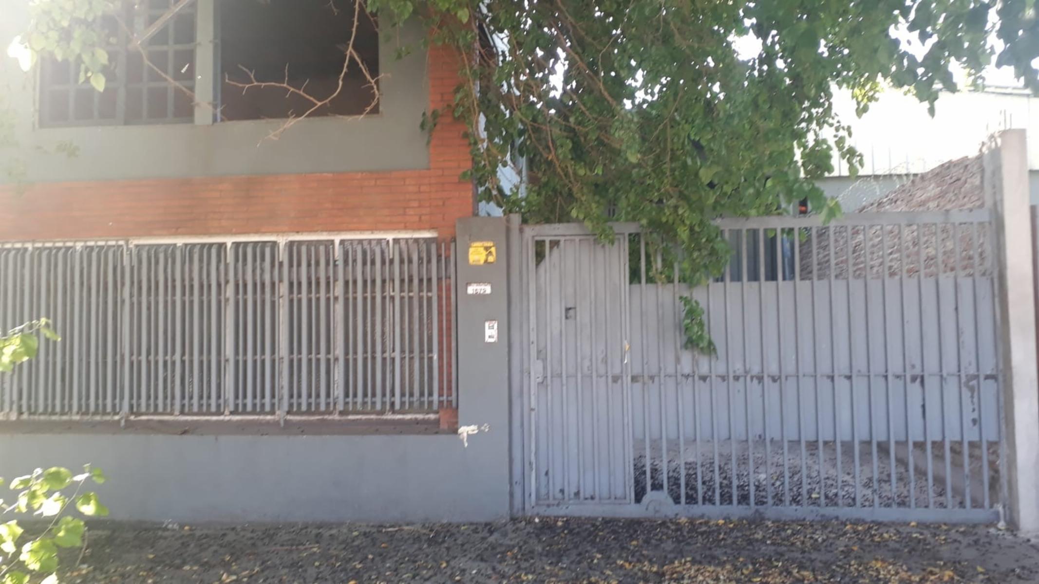 Galpón en venta 375m2 totales, Gral Martinez 1600, Ituzaingó
