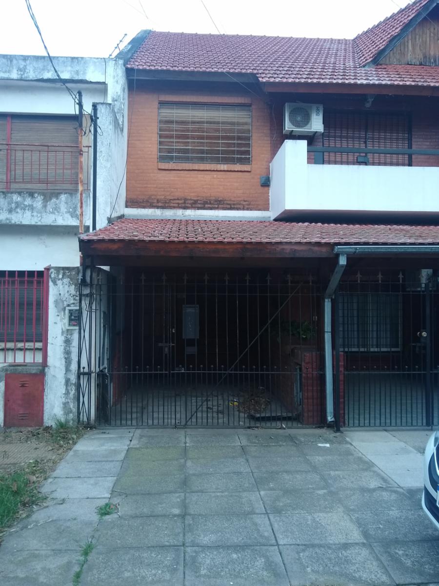 TRIPLEX OPORTUNIDAD EN RAMOS MEJIA ZONA BARRIO DON BOSCO