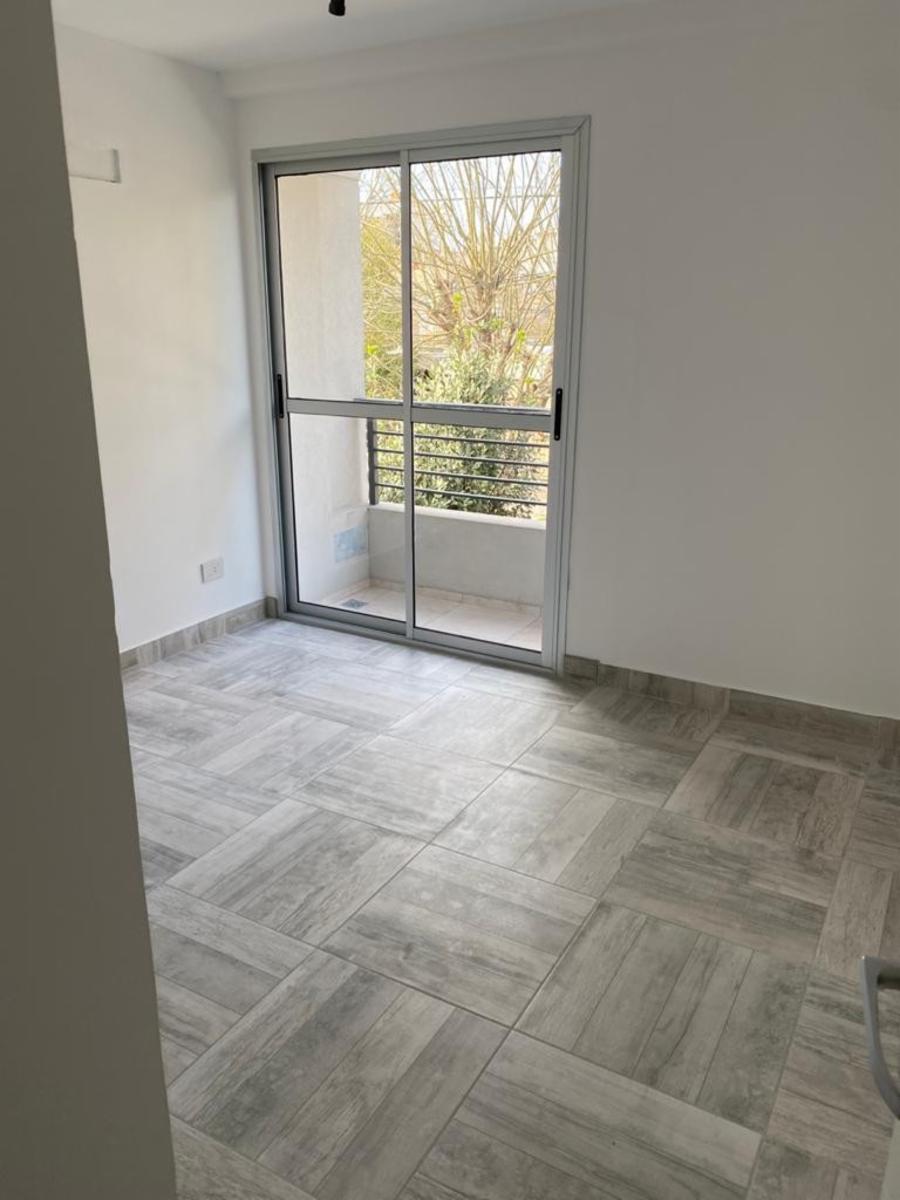LA ROCHE 343 · Morón — foto 13