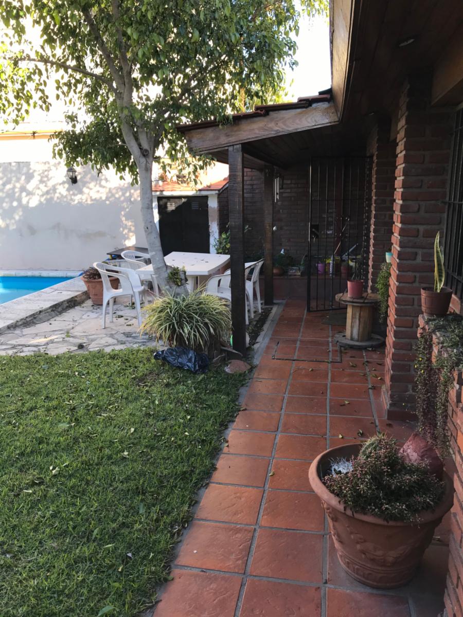 Peru 867 · Morón — foto 8