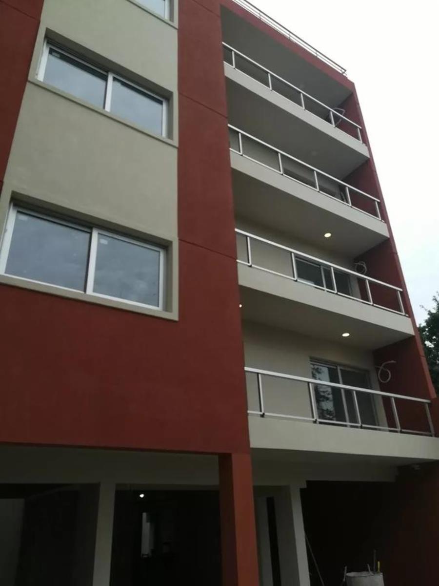 DEPARTAMENTO DE 2 AMBIENTES A ESTRENAR, MUY BIEN UBICADO EN MORON. A 3 CUADRAS DEL CENTRO Y 4 DE ESTACIÓN