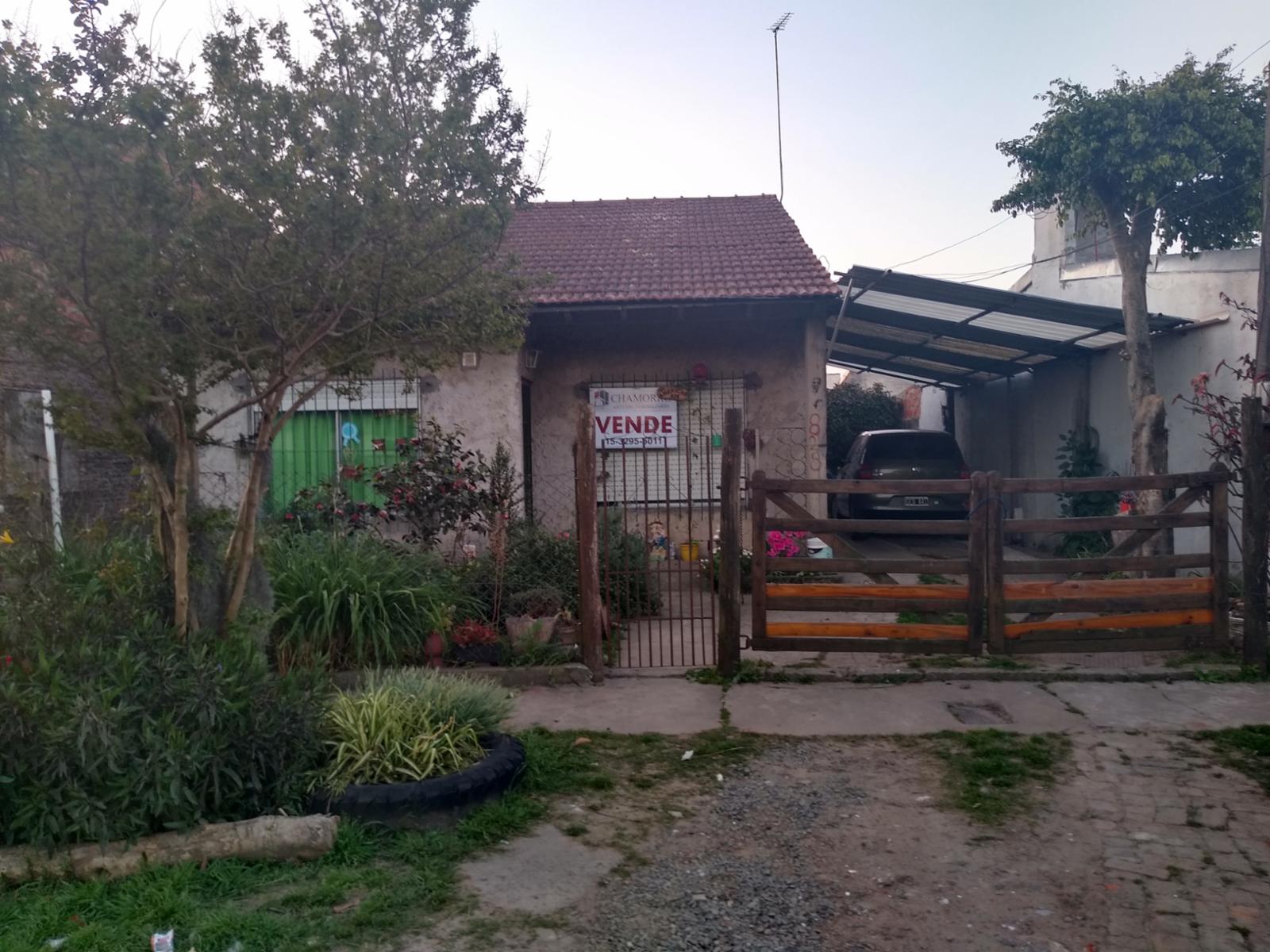 2 Casas en venta  , en el cruce de Florencio varela