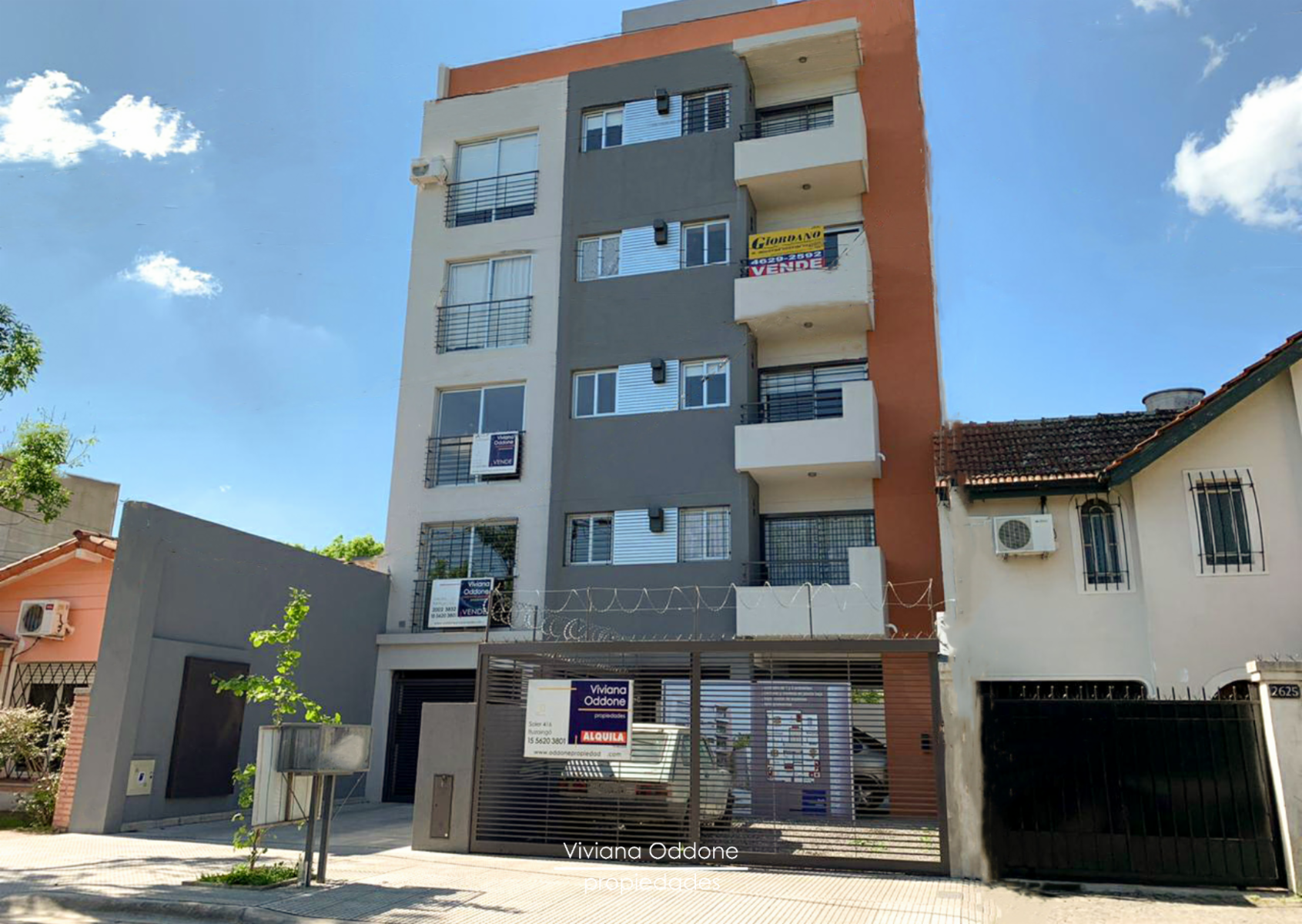 Anatole France 2600 · Morón — foto 11