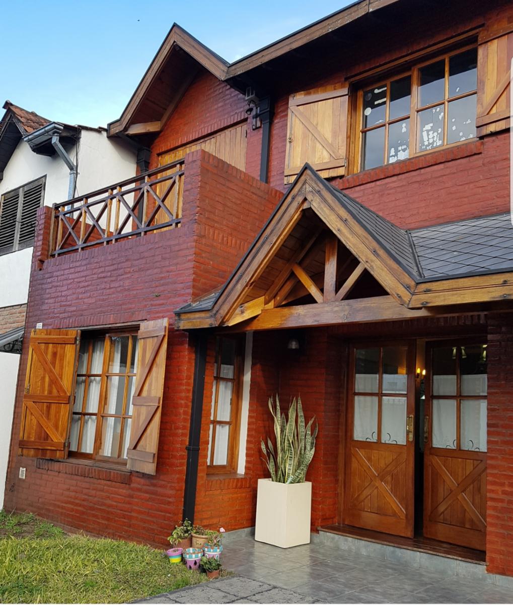 ESPECTACULAR CHALET EN MACHADO ANGOSTA - CASTELAR NORTE