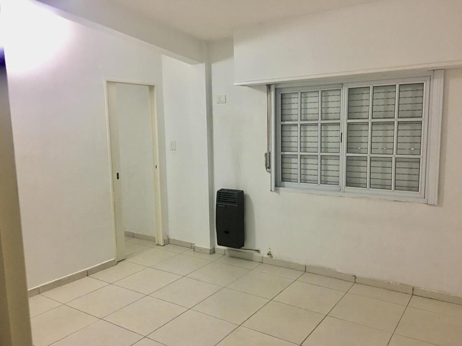 MIGUEL LILLO 2284 · Morón — foto 4