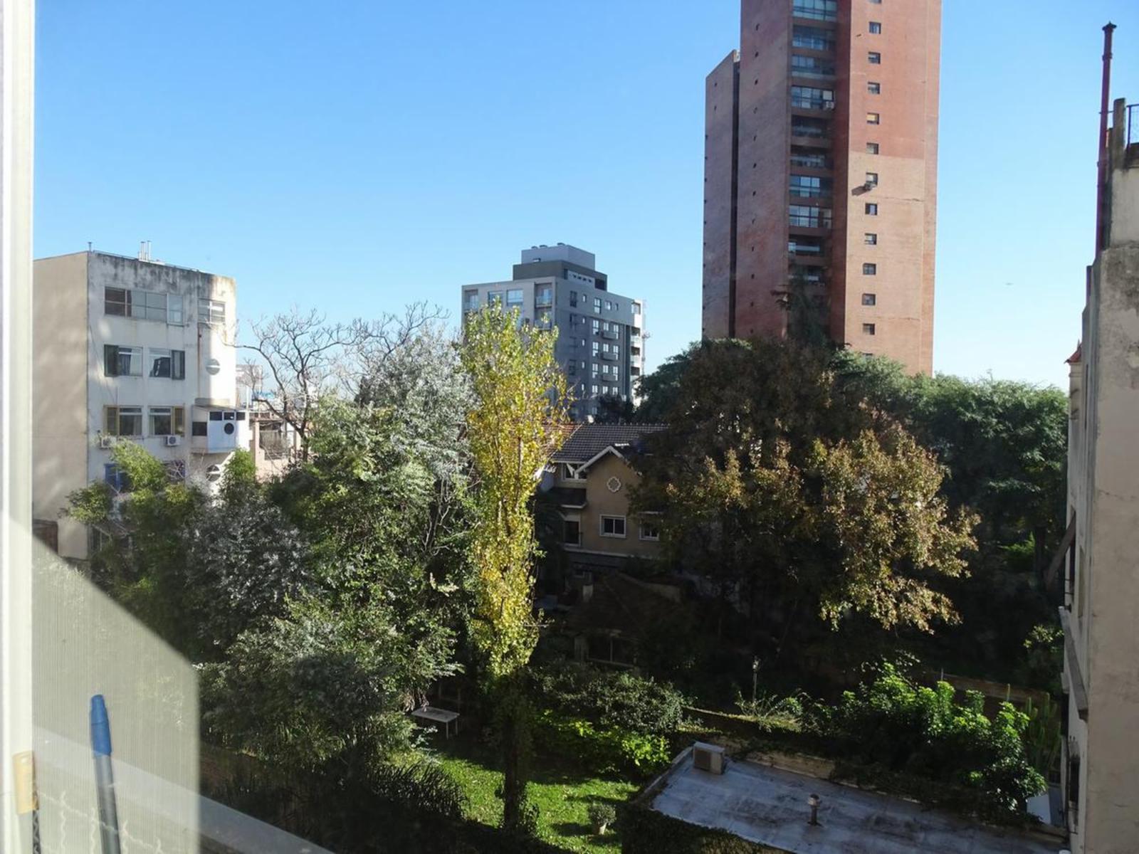 HERMOSO DEP- DE 4 AMB, BALCÓN  Y BAULERA