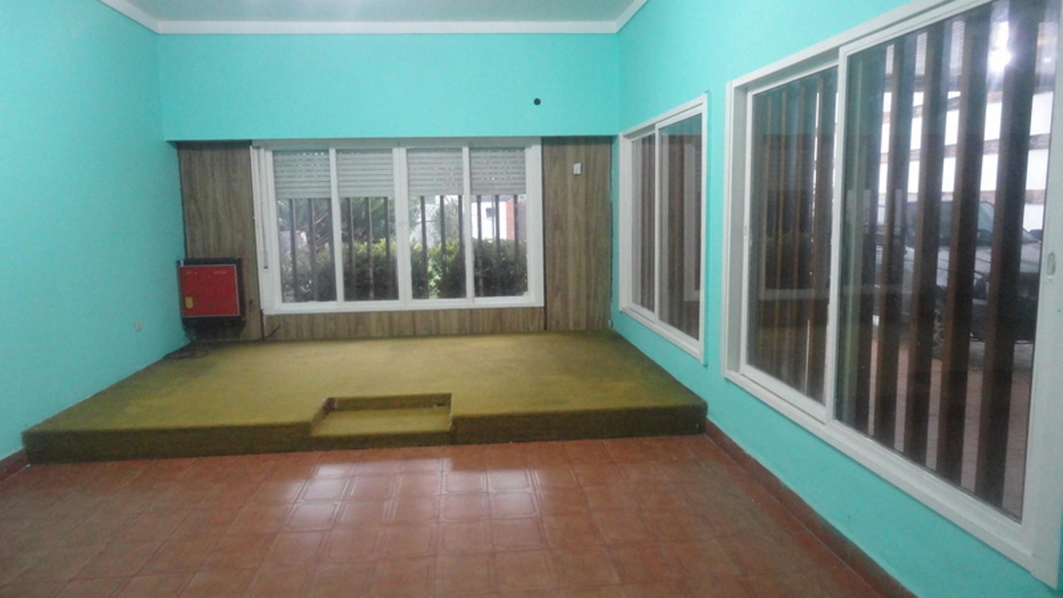VENTA-PH P.BAJA-EN ZONA RESIDENCIAL- HERMOSO ENTORNO-S.ANTONIO PADUA SUR