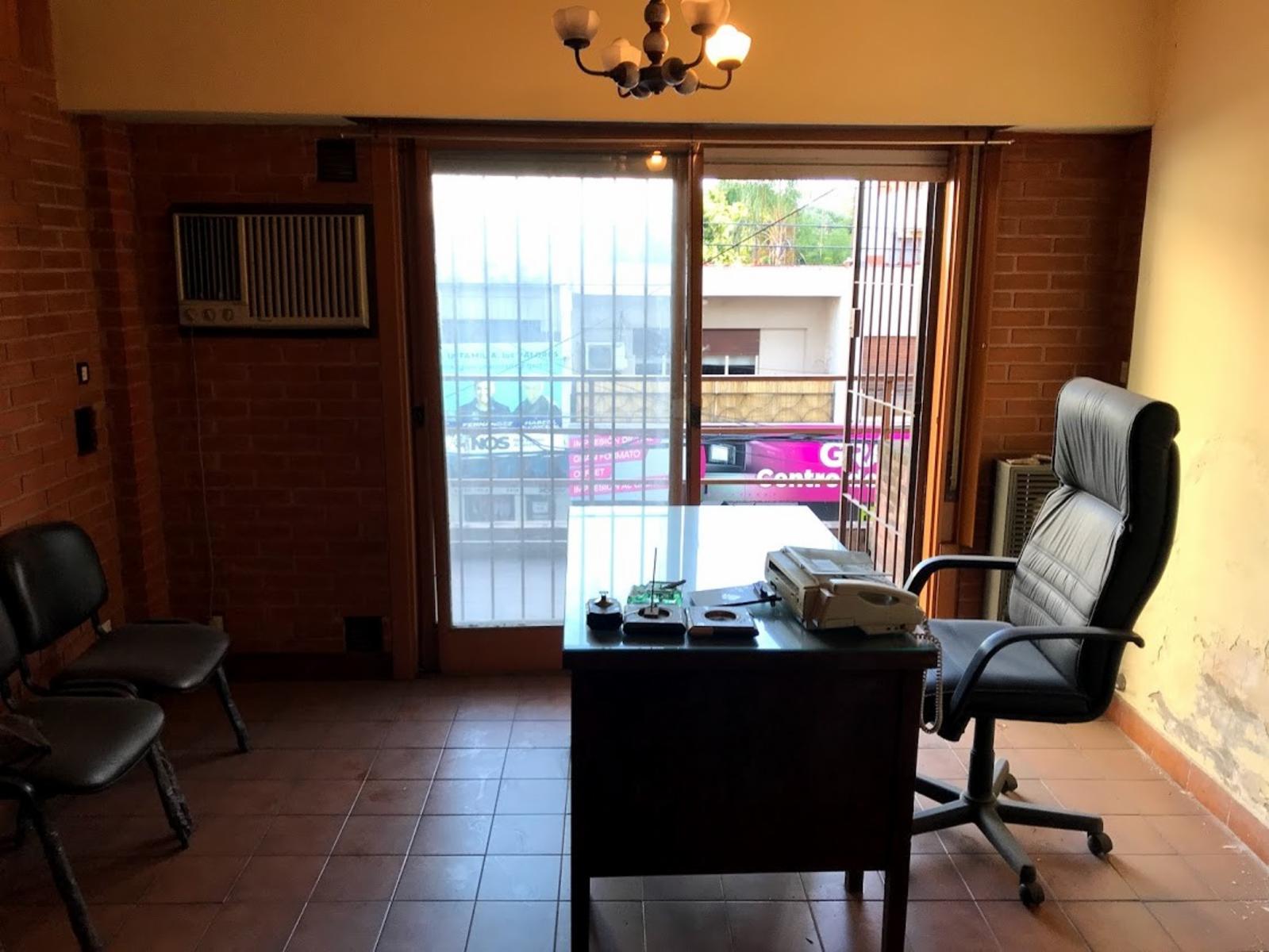 CABILDO 251 · Morón — foto 4