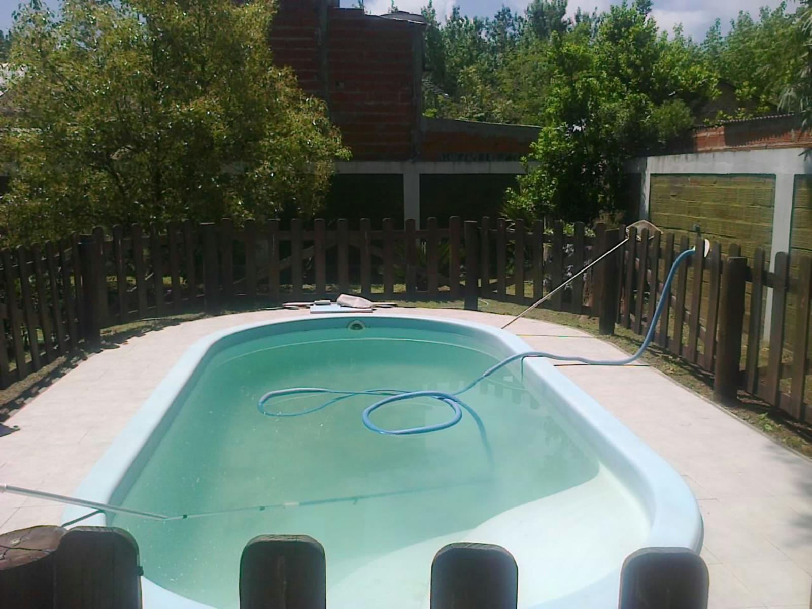 CHALET FRENTE A LA LAGUNA DE SAN VICENTE, EXCELENTE UBICACIÓN