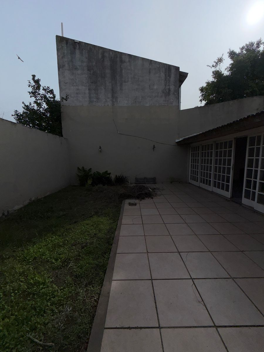 República de Portugal 2385 · La Matanza — foto 11