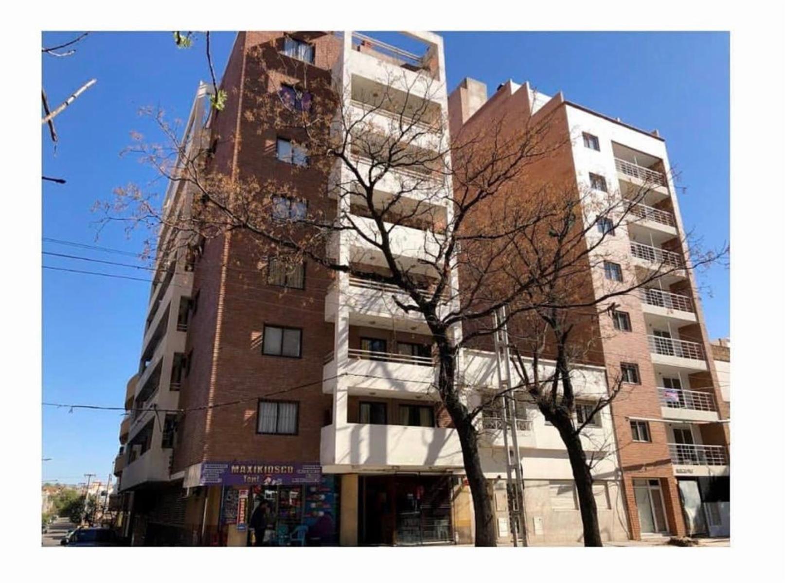 Enorme departamento 60 mts2,un dormitorio, inmenso Living , comodo ,Luminoso,acogedor , todos los condimentos para un excelente departamento u$$ 90000 con Boleto