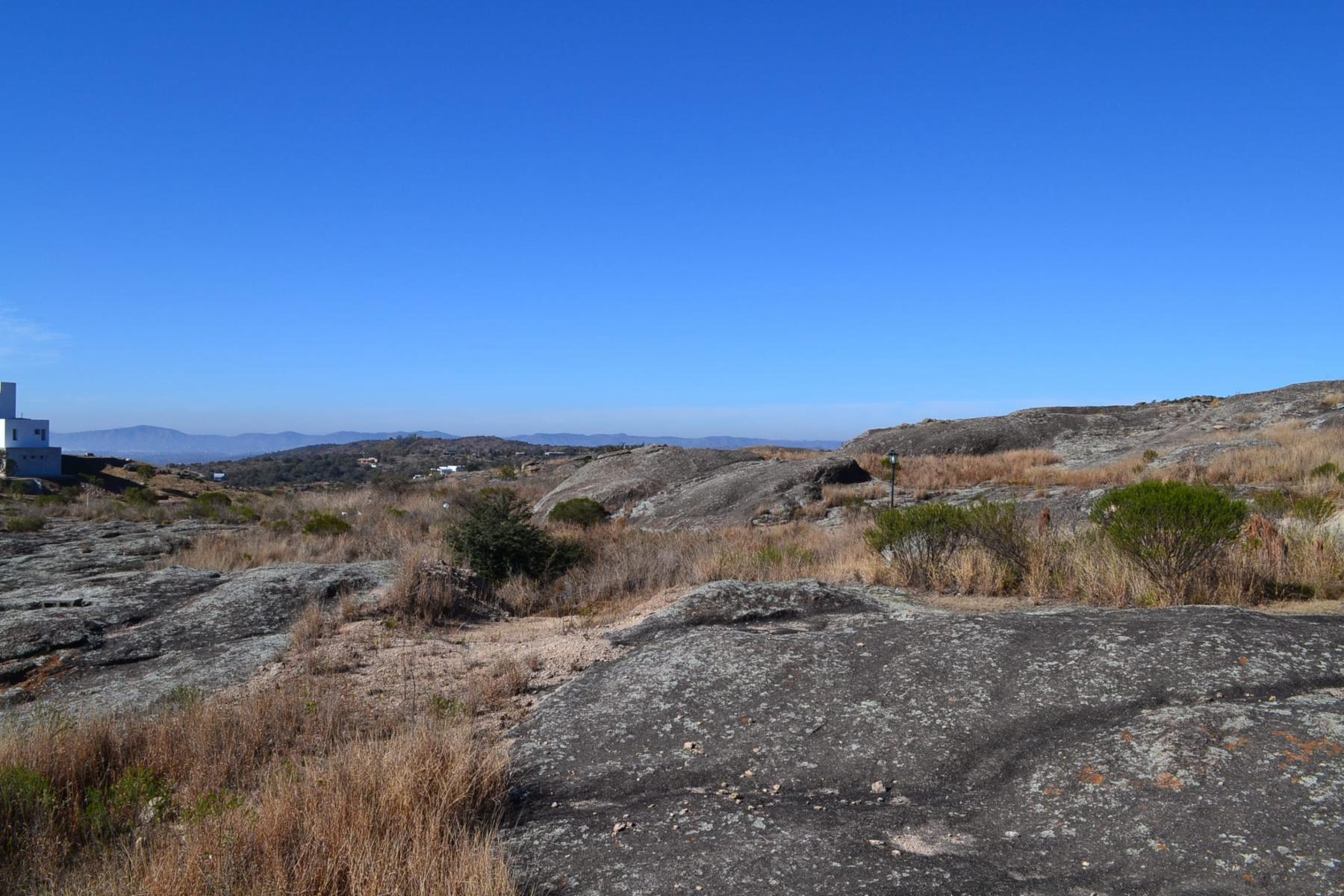 LAS PIRKAS , TANTI INGRESO POR RUTA 28 · Punilla — foto 8