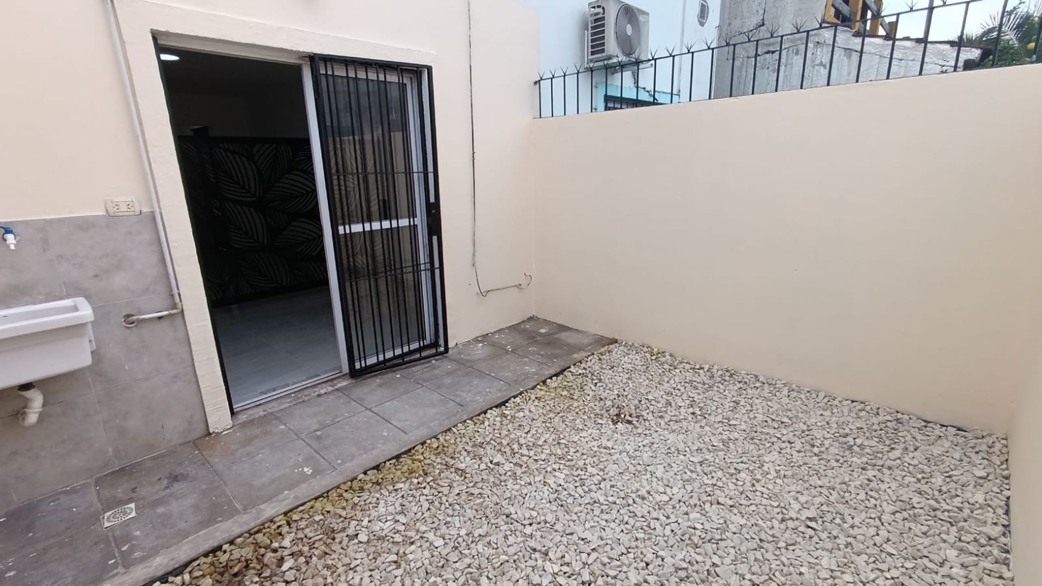CARLOS CASARES 2543 CASTELAR · Morón — foto 13