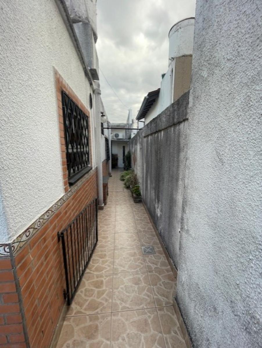 Derqui 233 · Lomas De Zamora — foto 20