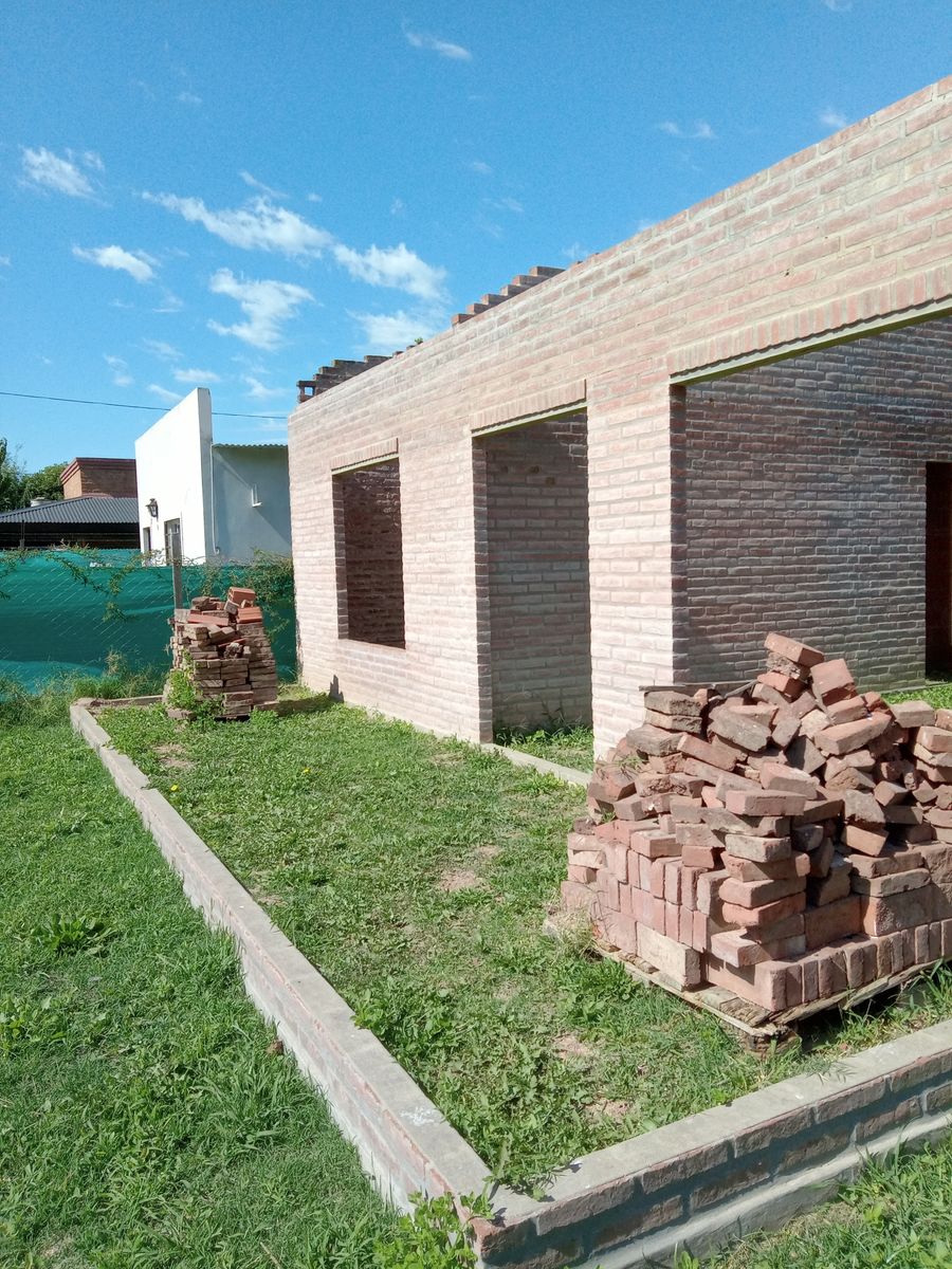 Roque Sáenz Peña 250 · General Las Heras — foto 11