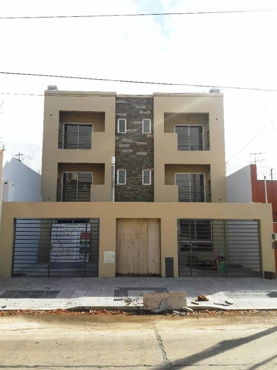 Departamento C/bcon Y Parrilla 2 Ambiente En Villa Luzuriaga
