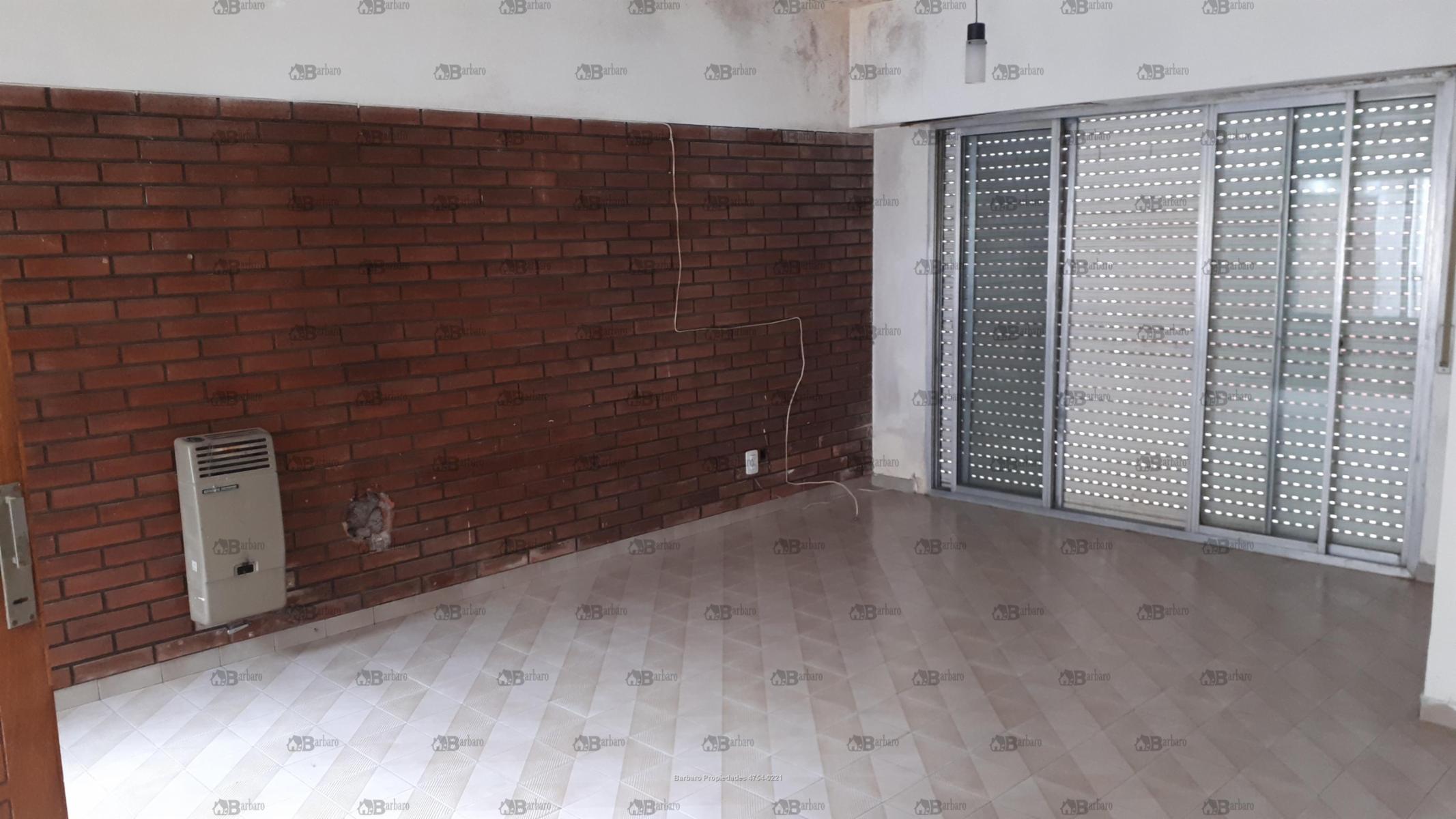 Barbaro Vende   Tipo Casa en San Martin