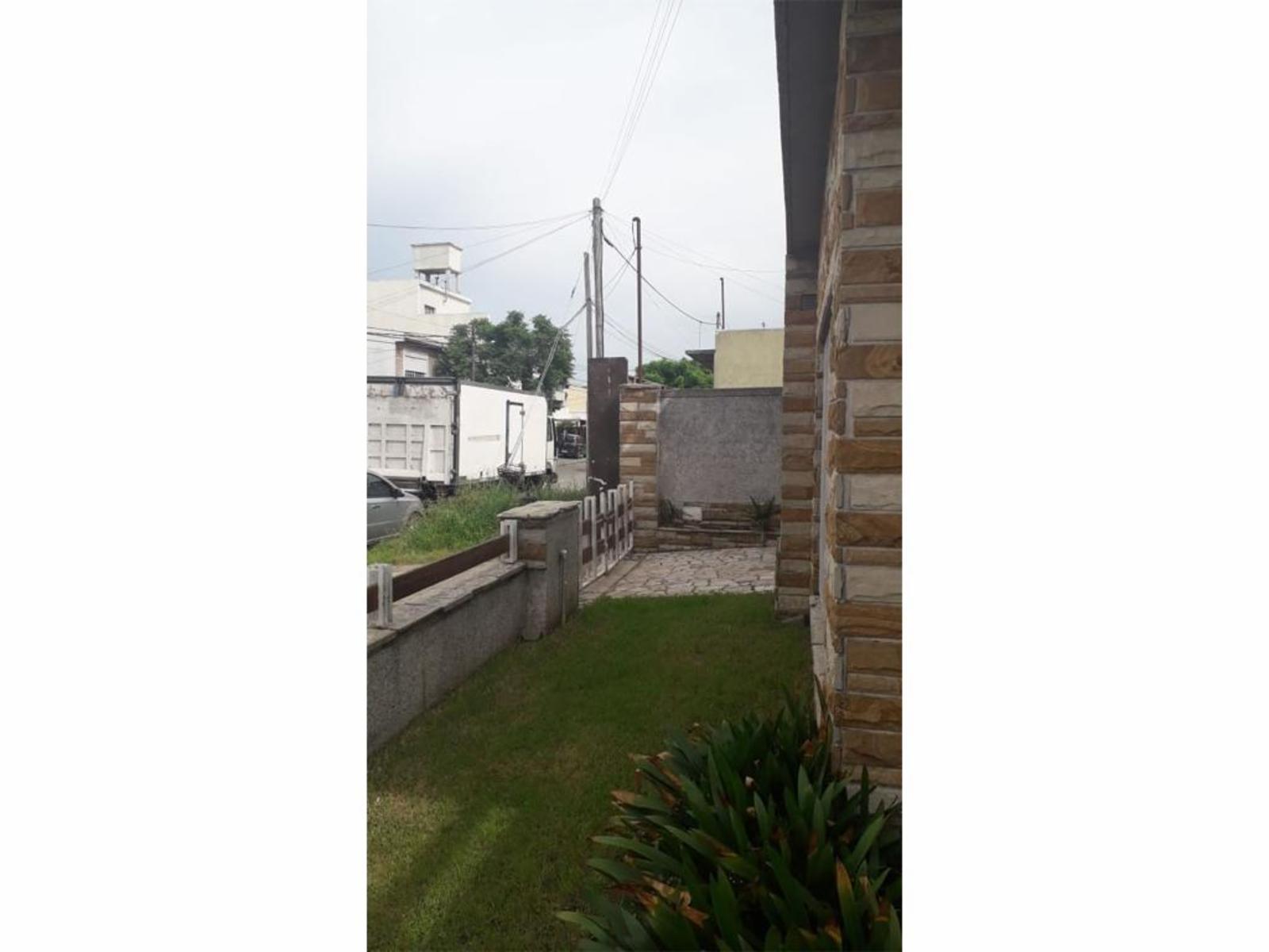 Parana 6795 · Tres De Febrero — foto 8