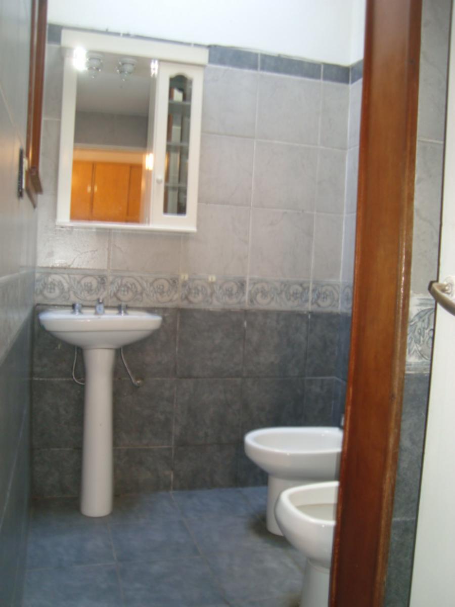 ALSINA 1000 · Almirante Brown — foto 12