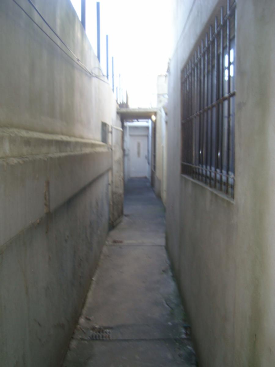 ALSINA 1000 · Almirante Brown — foto 7