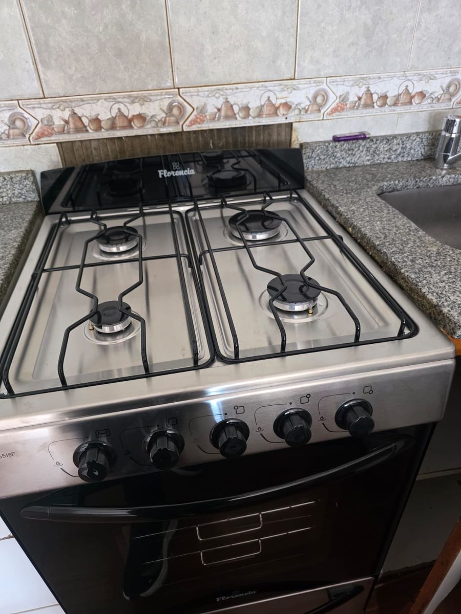 lisandro de la torre 165 · Liniers — foto 19