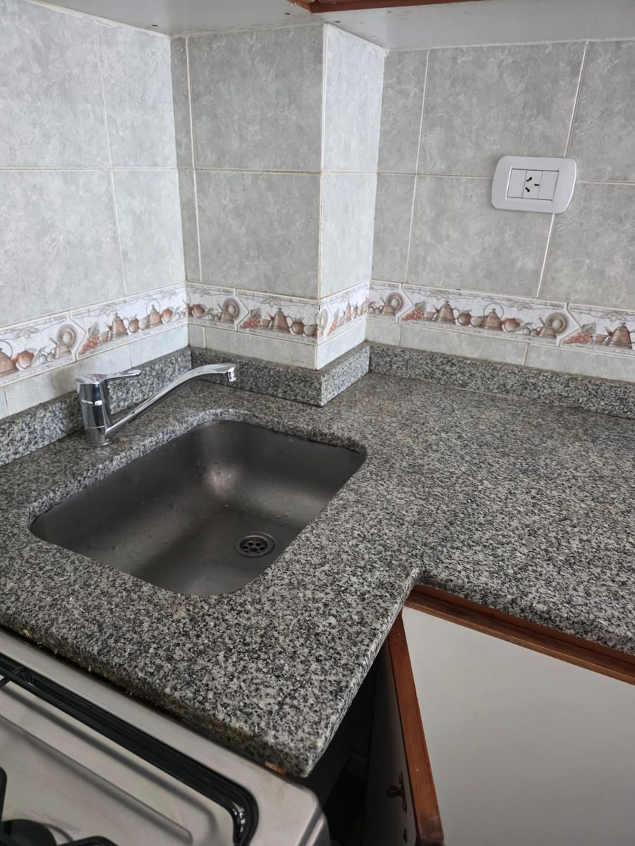 lisandro de la torre 165 · Liniers — foto 20