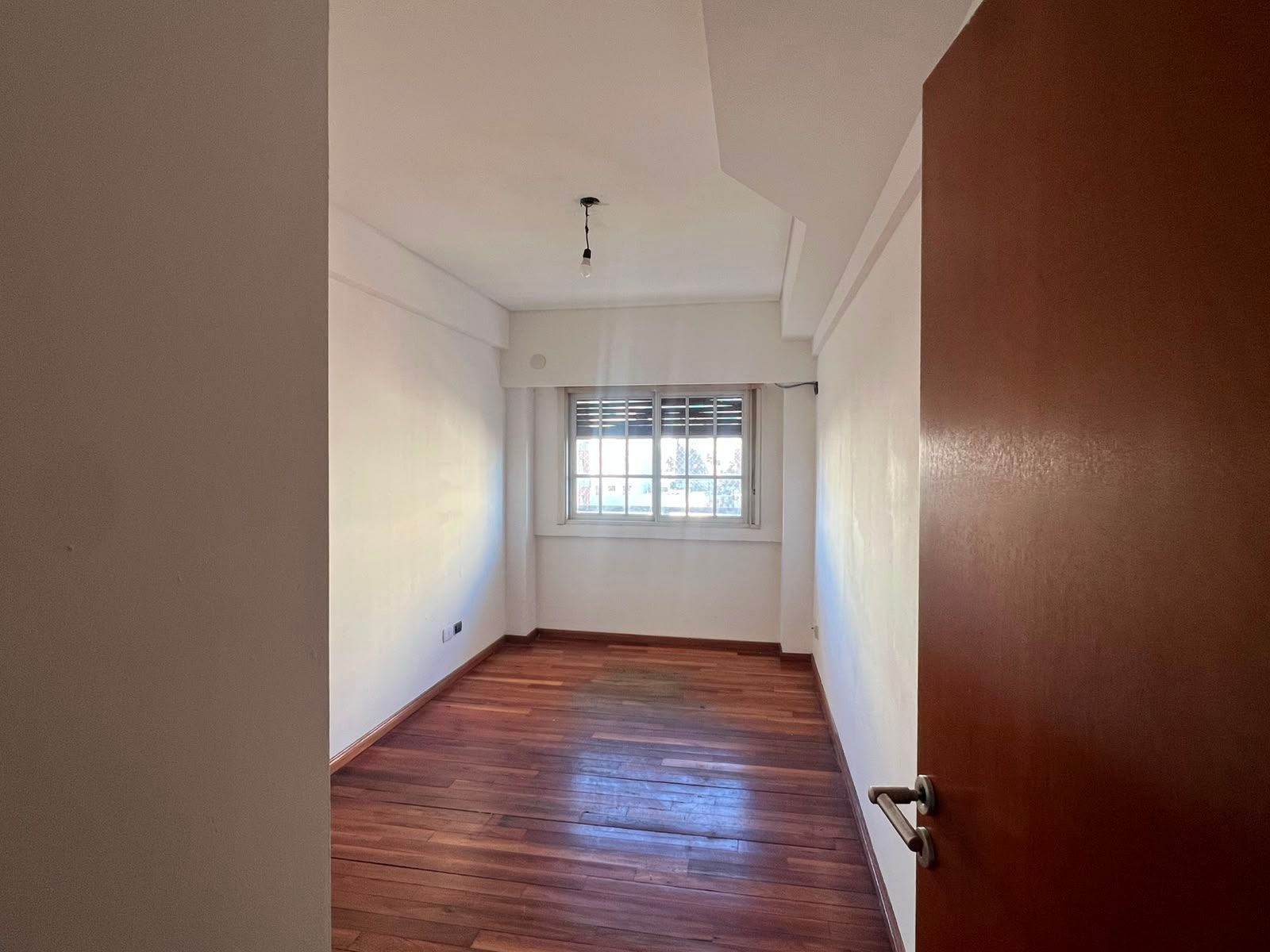 lisandro de la torre 165 · Liniers — foto 4