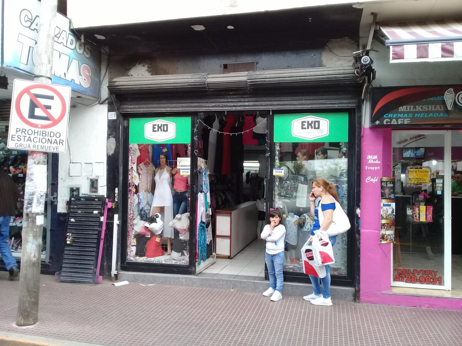 EXCELENTE LOCAL EN ZONA COMERCIAL.