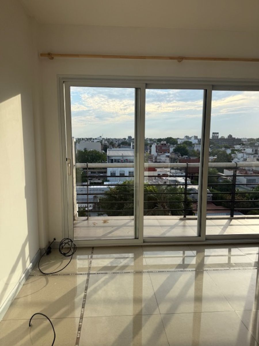 PIERES 377 · Liniers — foto 6