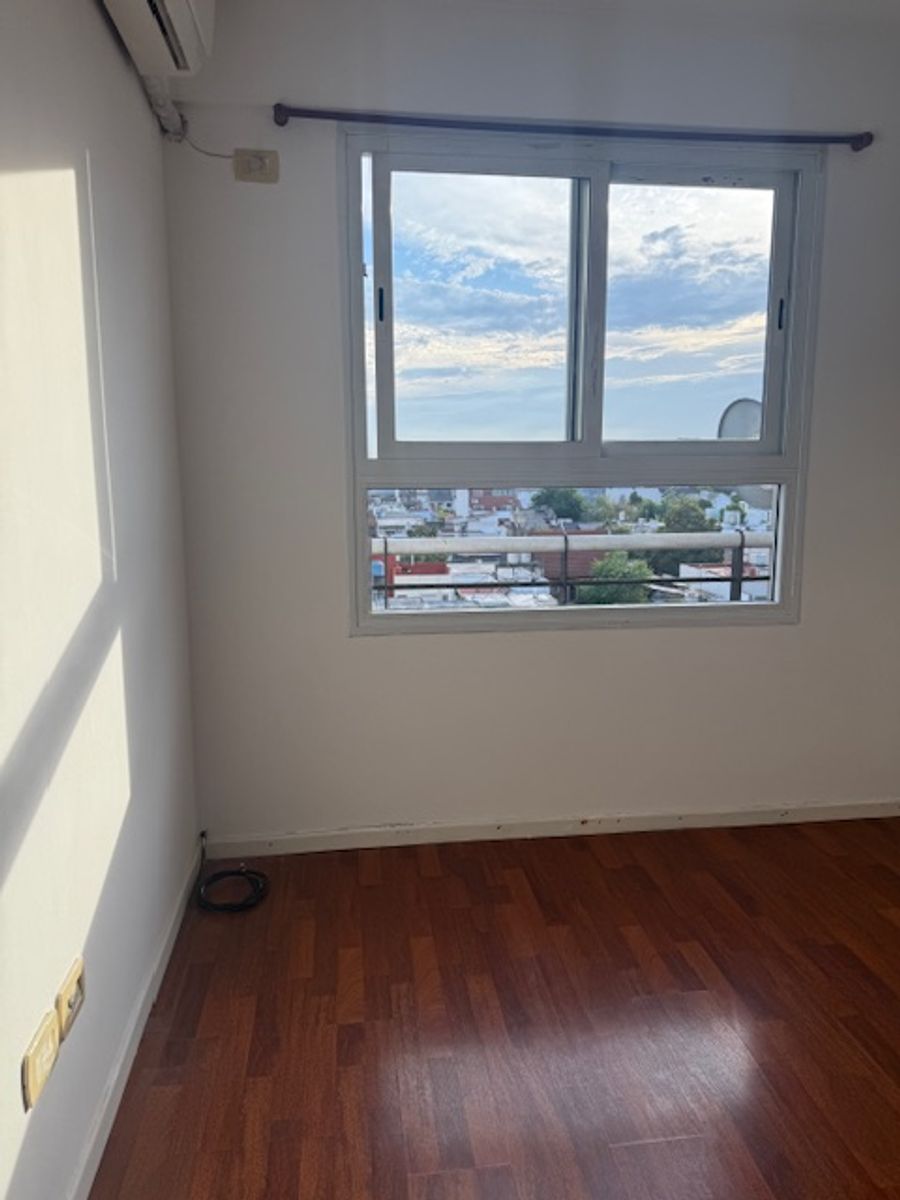 PIERES 377 · Liniers — foto 7