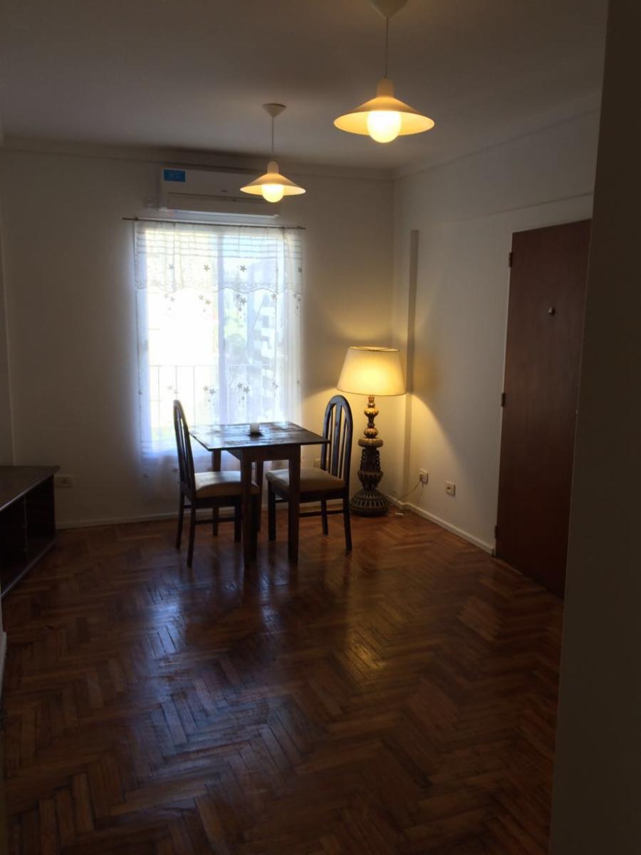 República de Eslovenia 1800 departamento de 2 Ambientes , muy luminoso