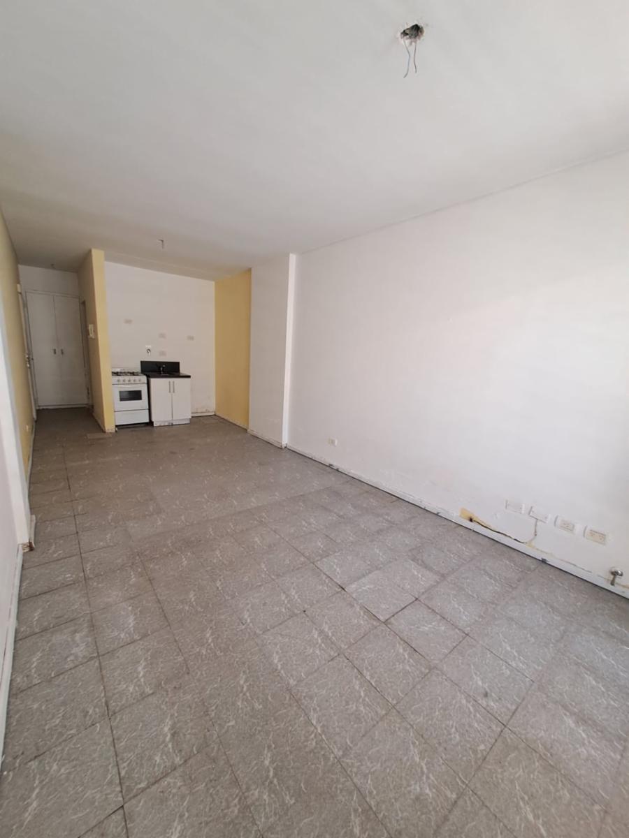 Vende Monoambiente Con Balcon, Y Amenities En Parque