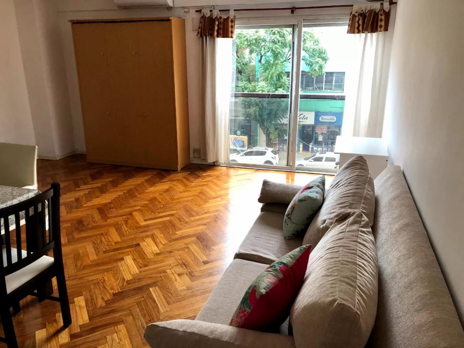 Avenida Belgrano 1100 · Monserrat — foto 3
