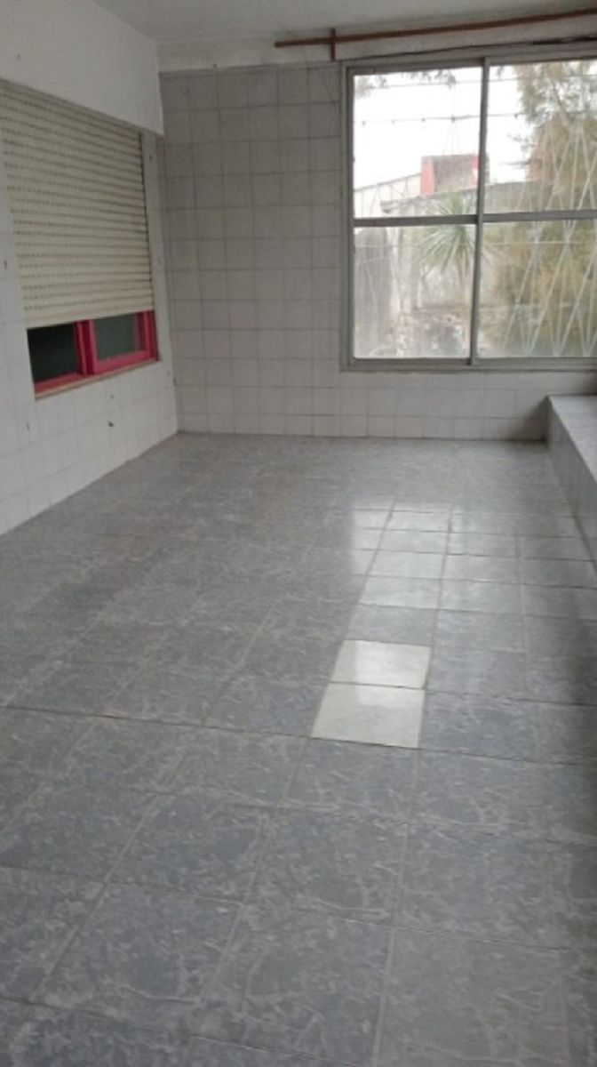 Francisco Moreno 1126 · Ituzaingó — foto 4