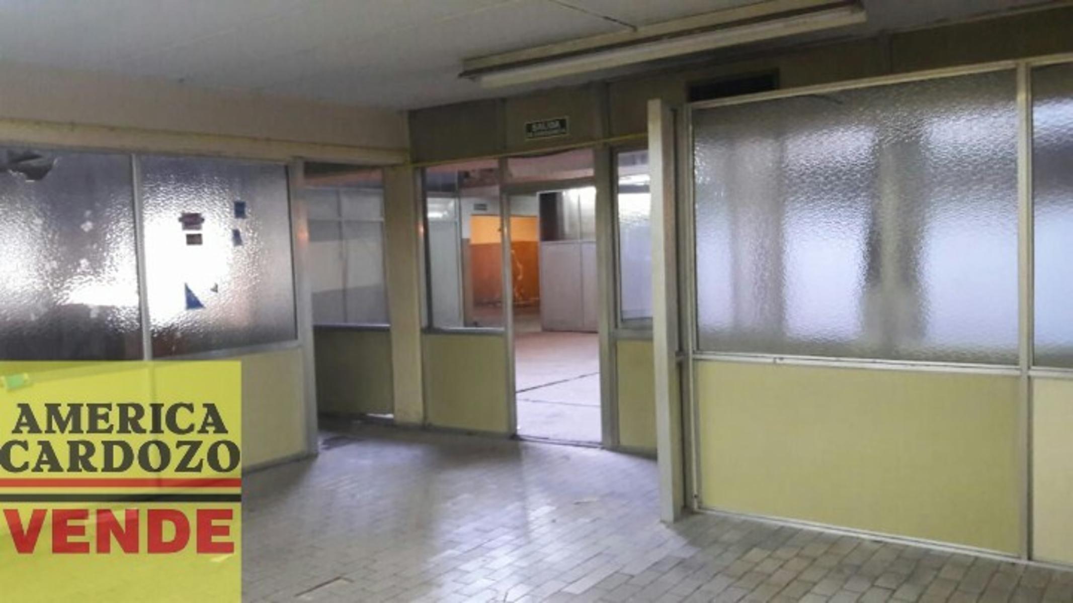 Bartolome Mitre 1072 · Moreno — foto 8