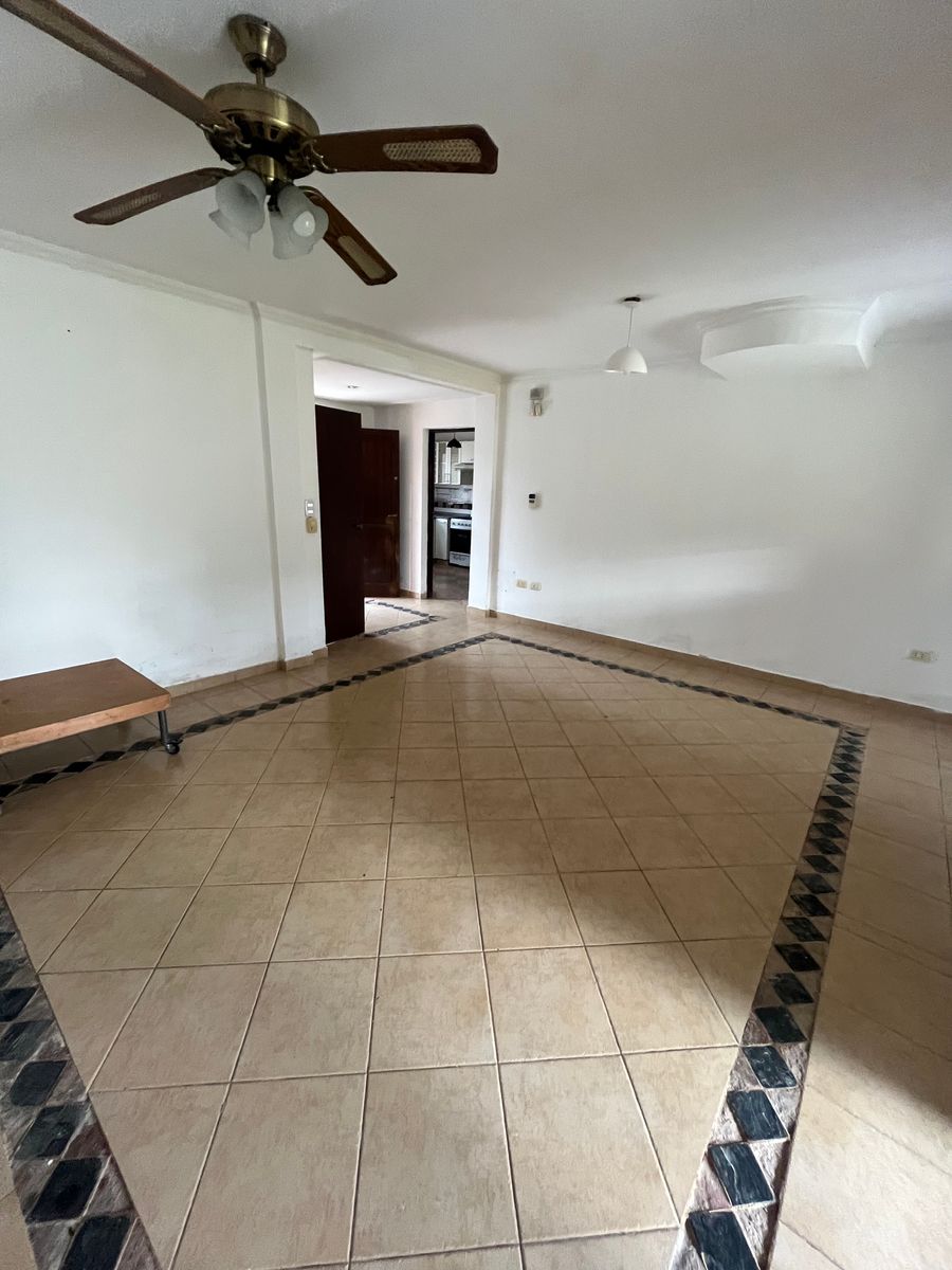 VENTA CASA 3 DORMITORIOS APTA CREDITO EN YERBA BUENA · Yerba Buena — foto 4