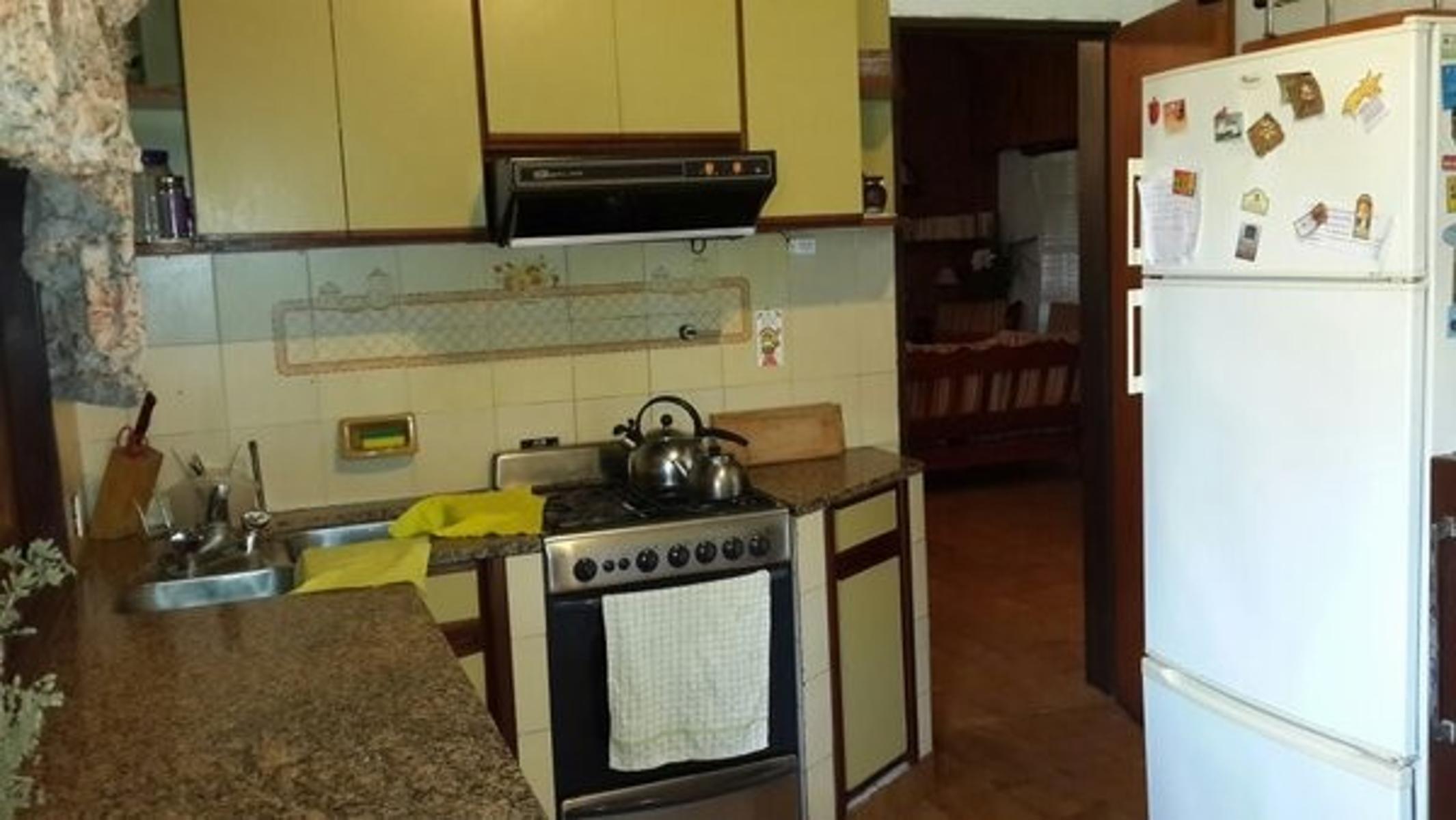DOMINGOR FRENCH 3129 · José C. Paz — foto 9