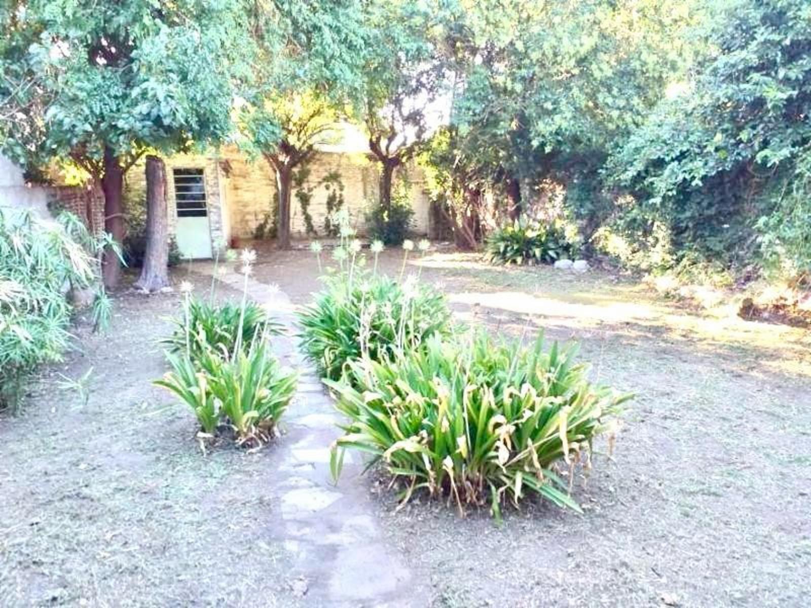 Chalet centrico con todos los servicios.