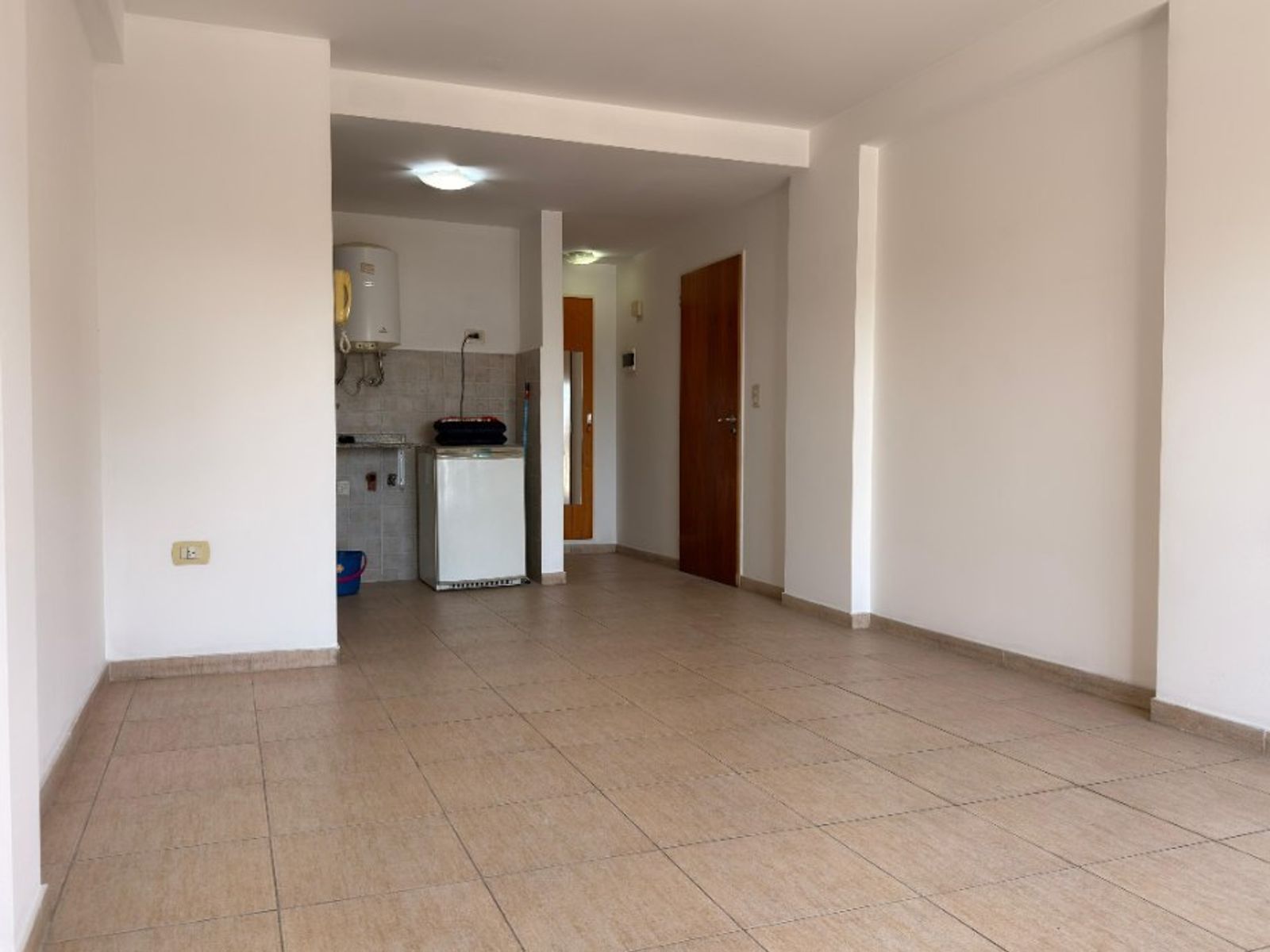 Crisologo Larralde 1016 3D · Morón — foto 4