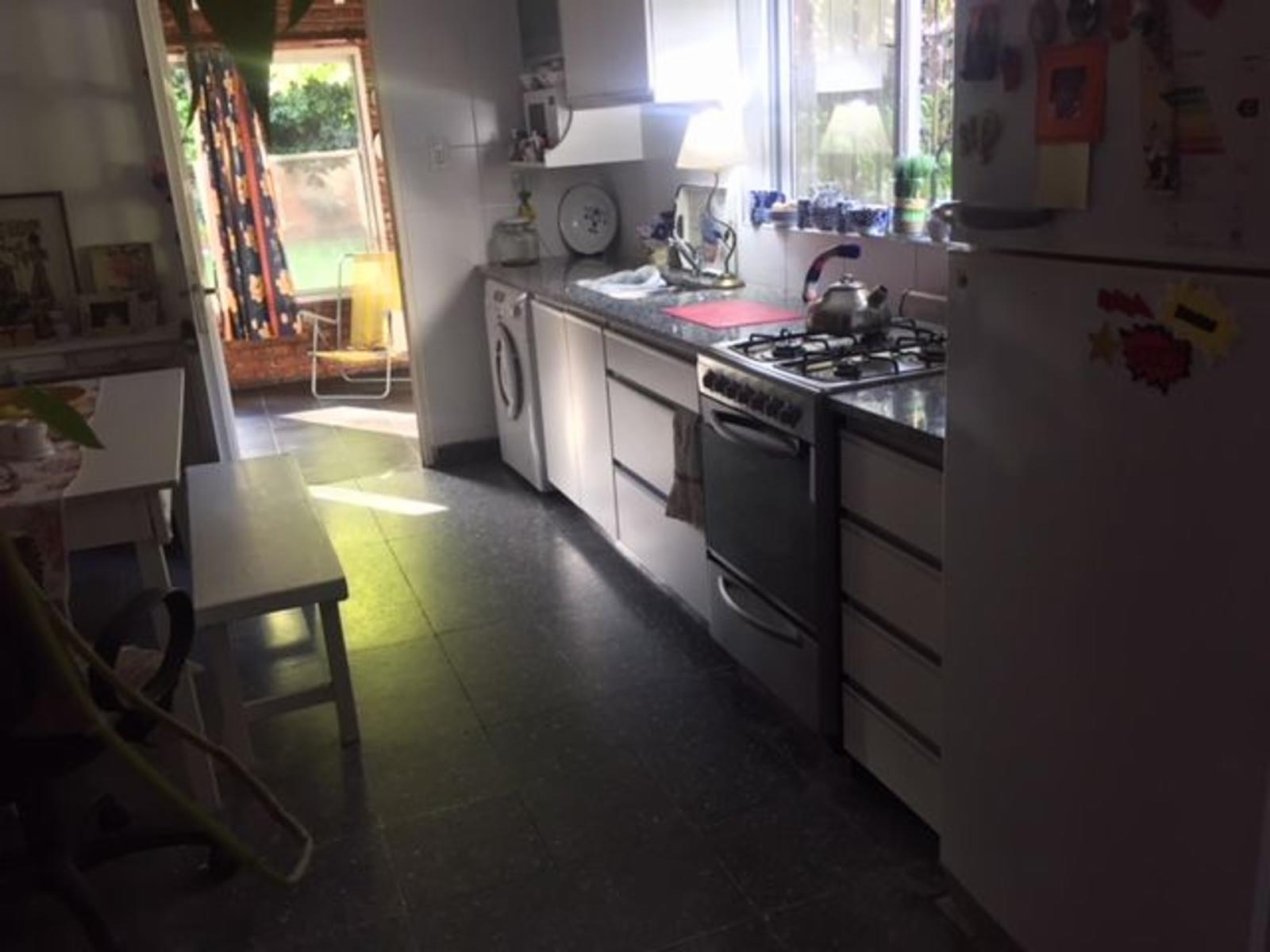 Berlin 1200 · Almirante Brown — foto 6