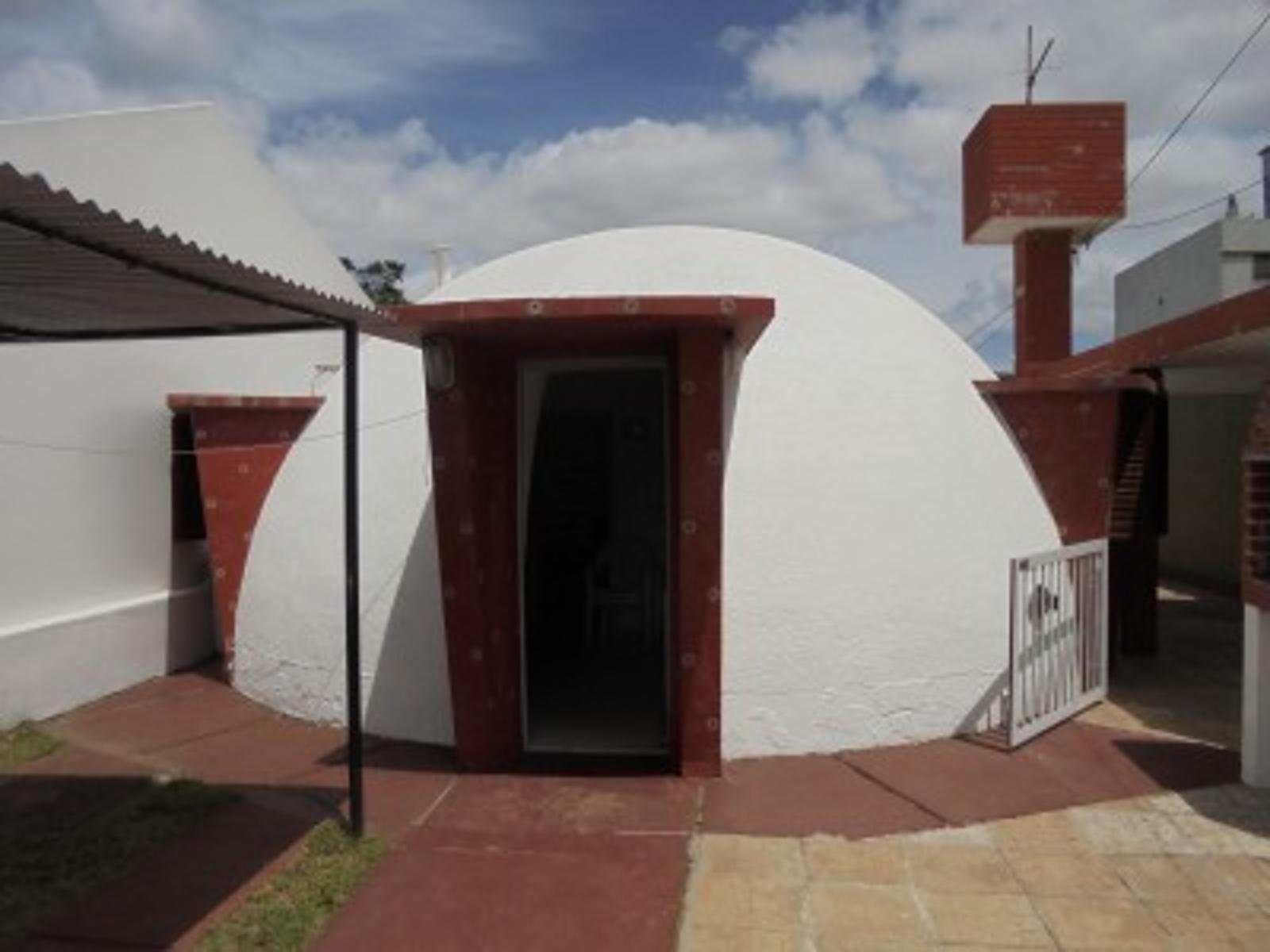Venta de Block 3 Casas sobre calle 49 en San Clemente del Tuyu