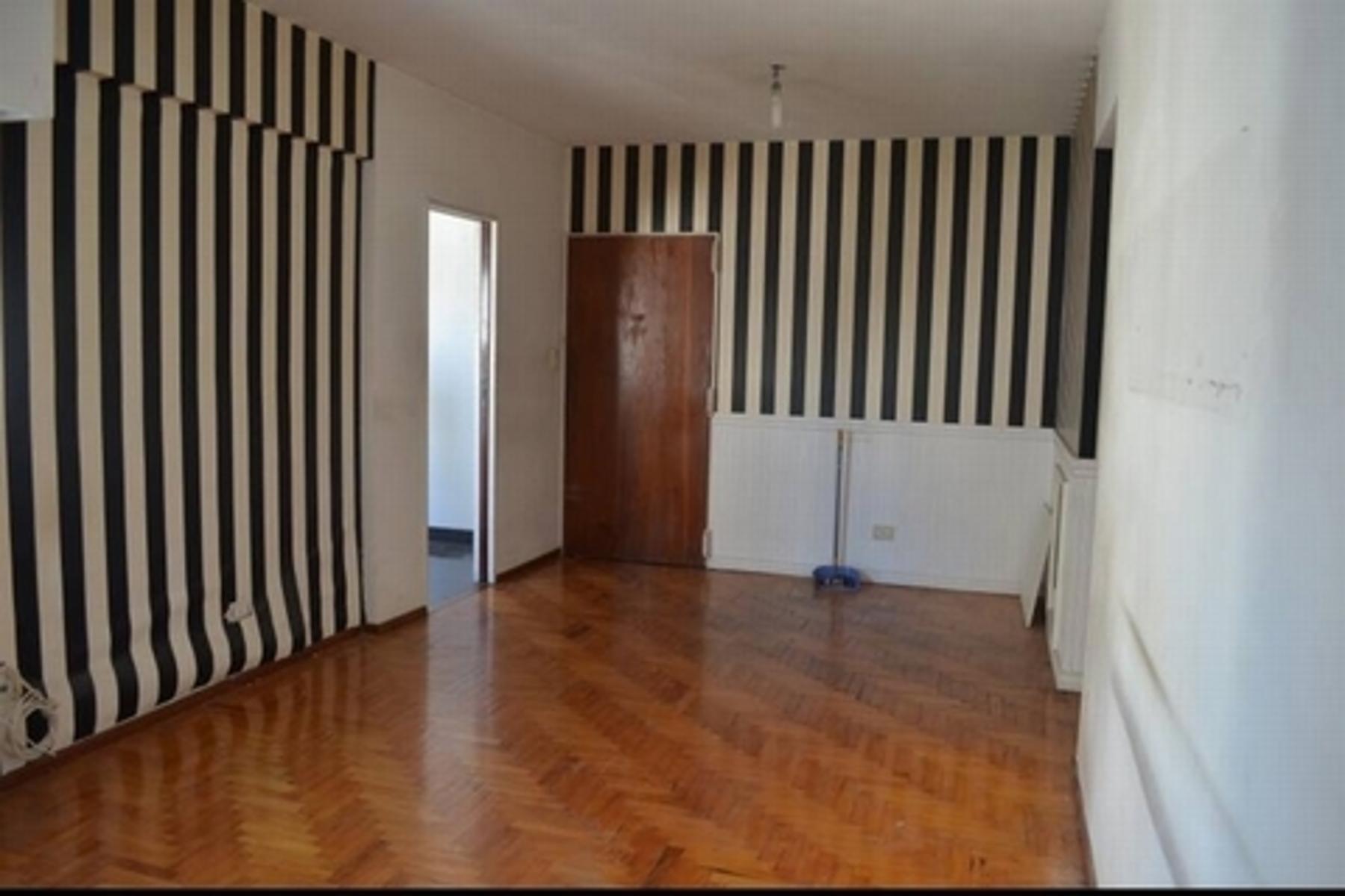 ALVAREZ JONTE 200 · La Matanza — foto 8
