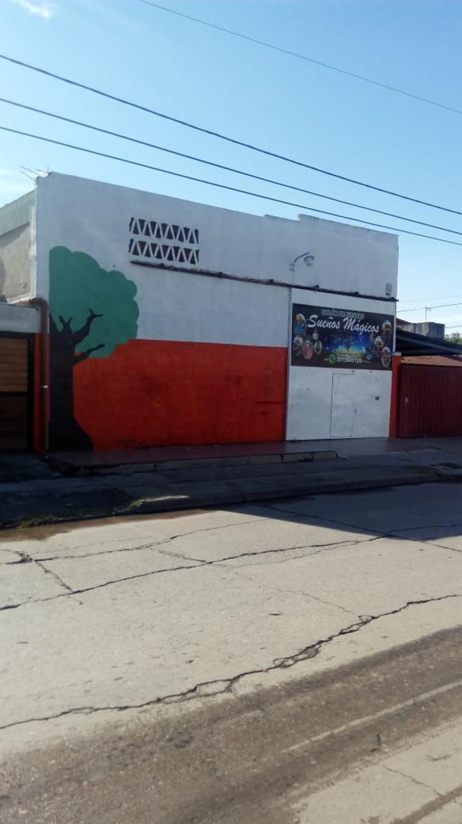 Nºref: 1046 -Casa más salón comercial en Bº Ampl. Residencial América – Córdoba